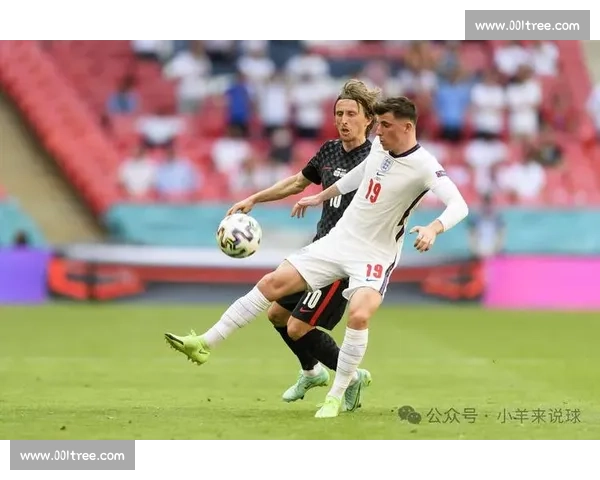 英格兰对阵丹麦比分揭晓比赛走势与关键瞬间全解析战术博弈与球员表现